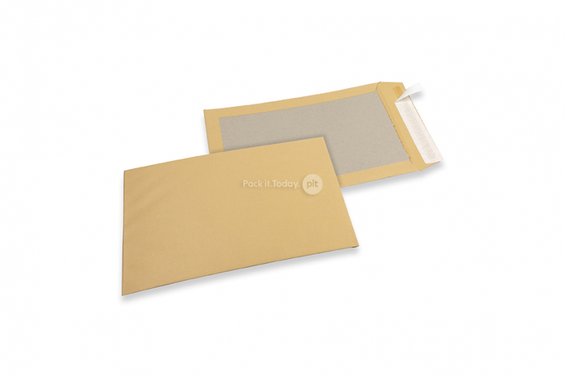Kartonkitaustaiset kirjekuoret - 229 x 324 mm, edessä ruskea kraft 120 gr, takana 450 g ruskea duplex, tarranauha